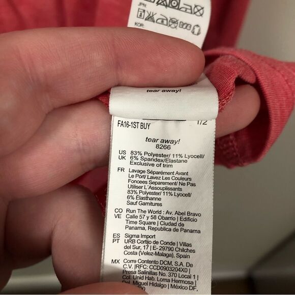 Brooks Men's Red Long Sleeve Lightweight Shirt - Picture 6 of 8